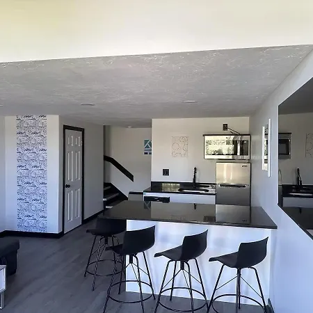 Harborside Suites